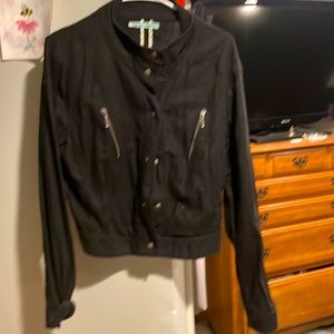 Ladies cropped utility jacket